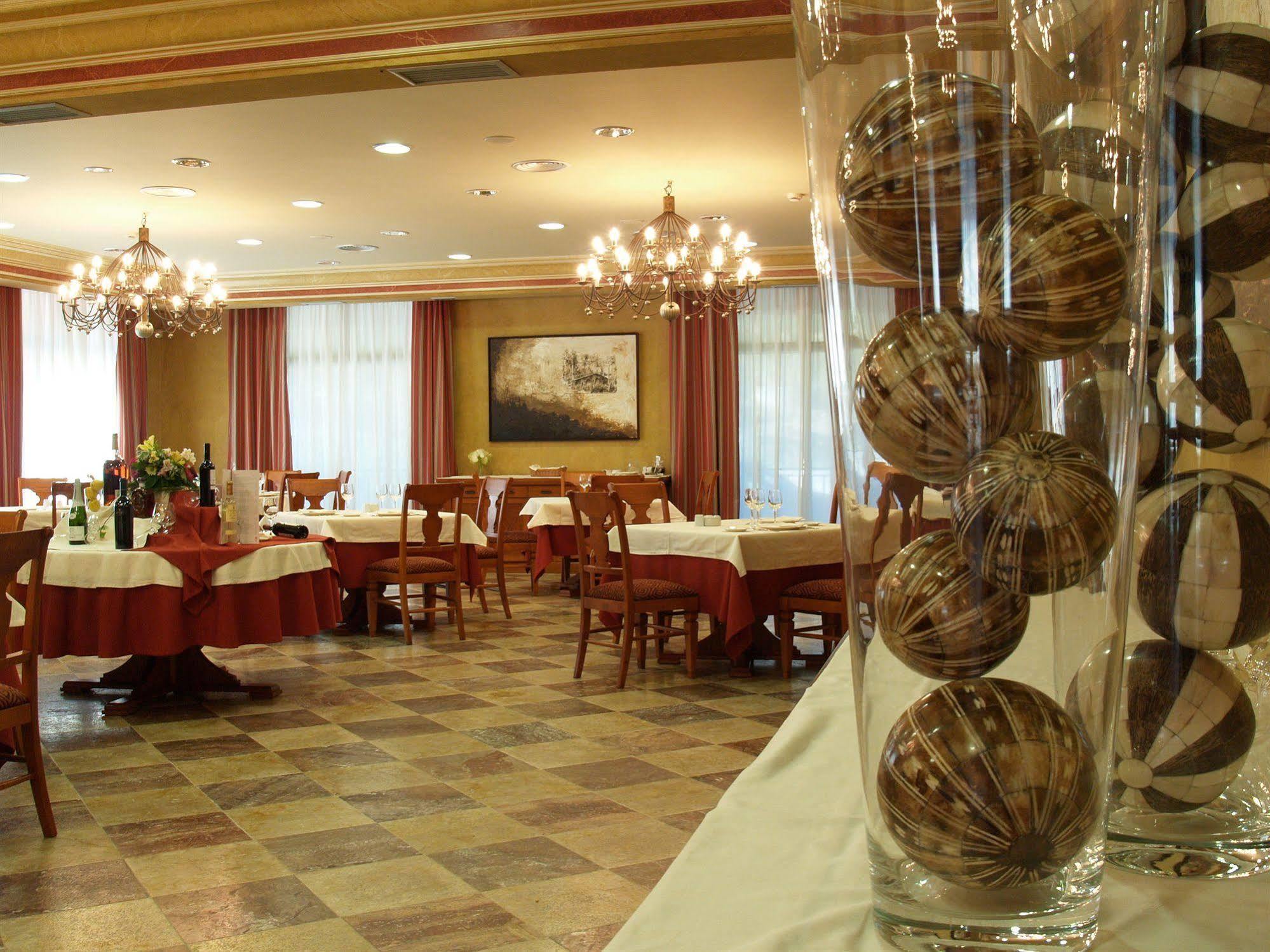 Hotel Pamplona Villava Zewnętrze zdjęcie