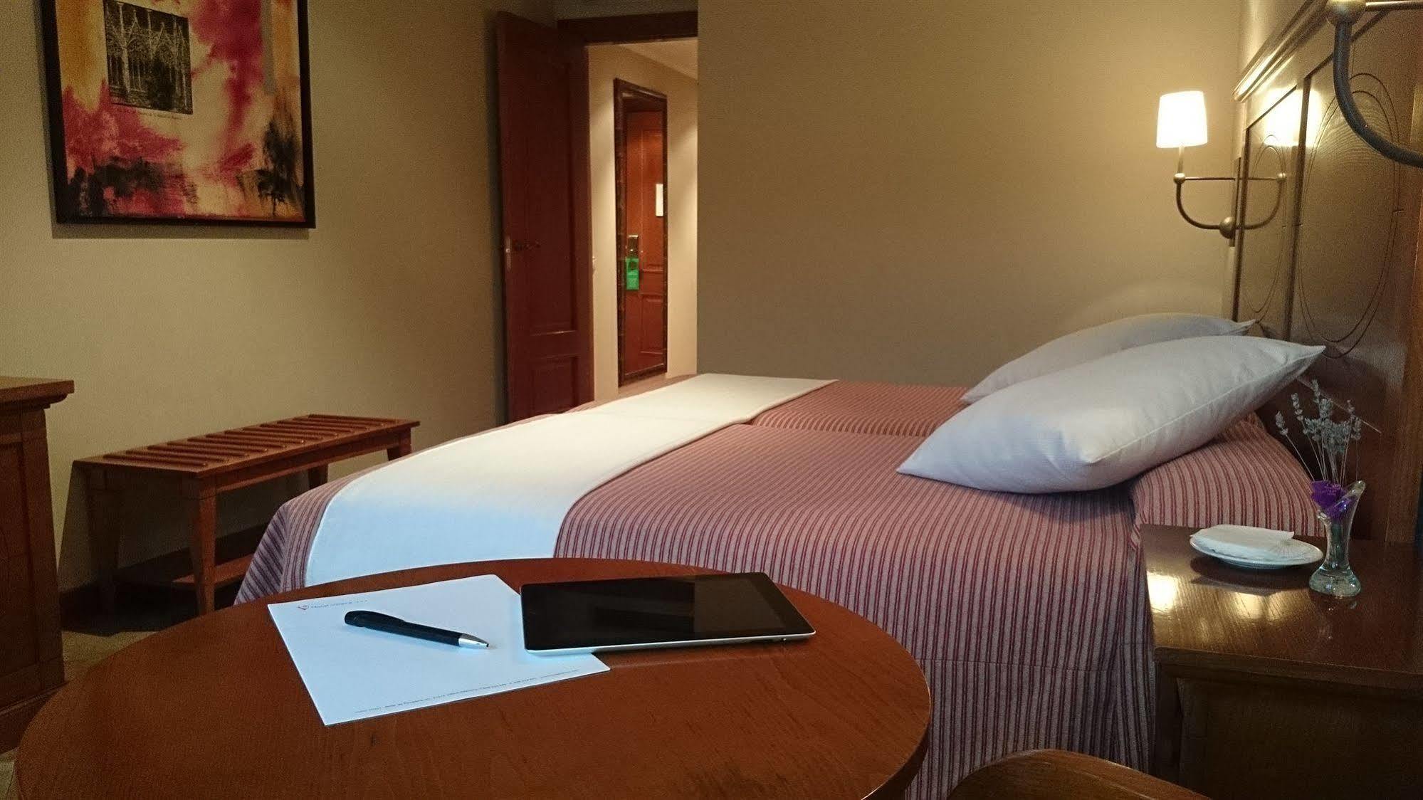 Hotel Pamplona Villava Zewnętrze zdjęcie